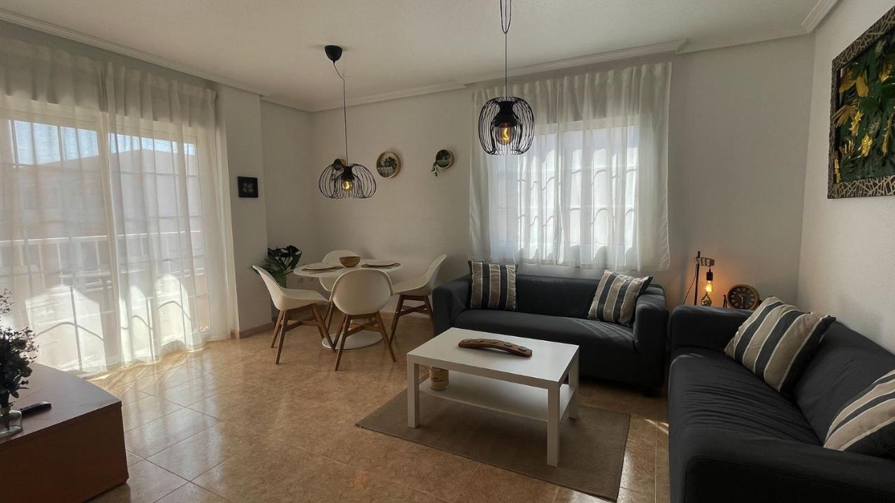 Price Modern Aircon & Filter Water Appartement *